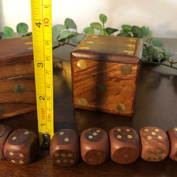 Set of 2 Wooden Dice made in India - Picture 5 of 6